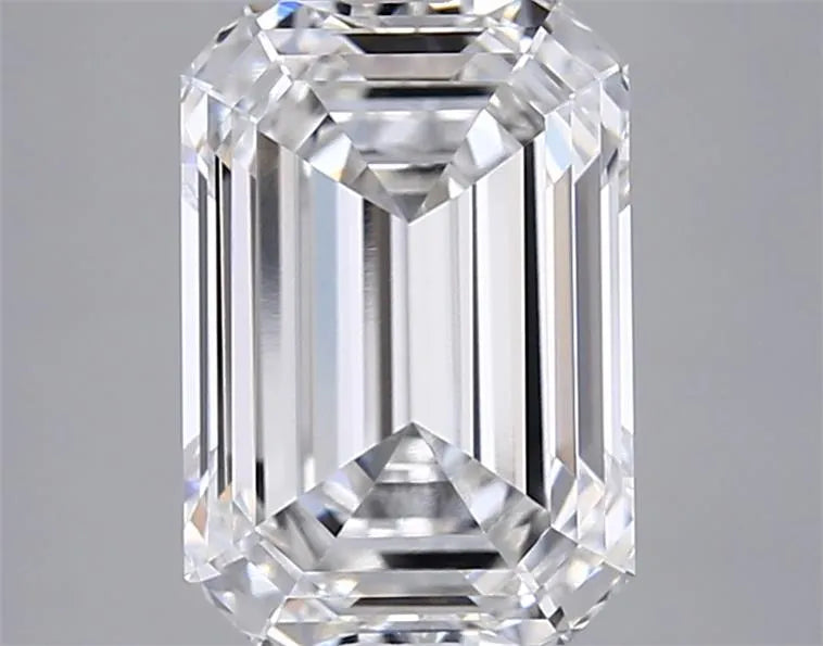 3.57ct Emerald Lab Grown Diamond (Colour E, Clarity VVS2, IGI Certified)