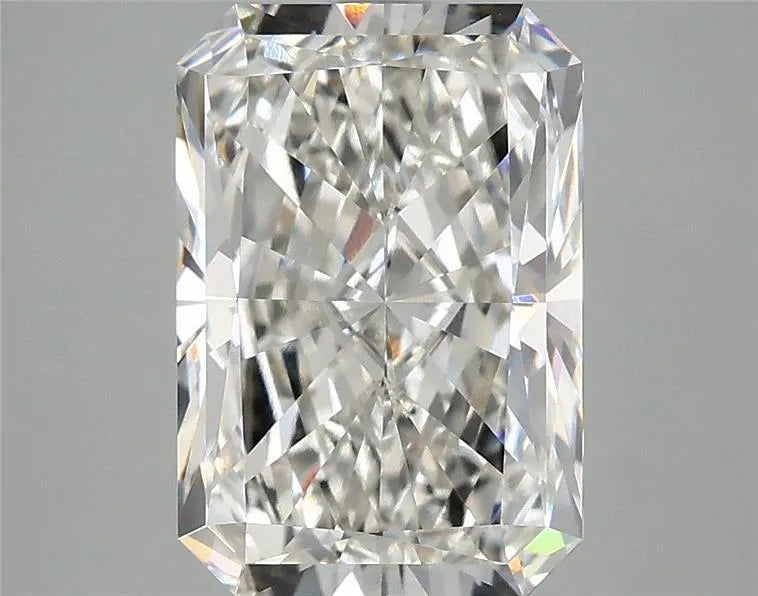3.67ct Radiant Lab Grown Diamond (Colour G, Clarity VVS2, IGI Certified)