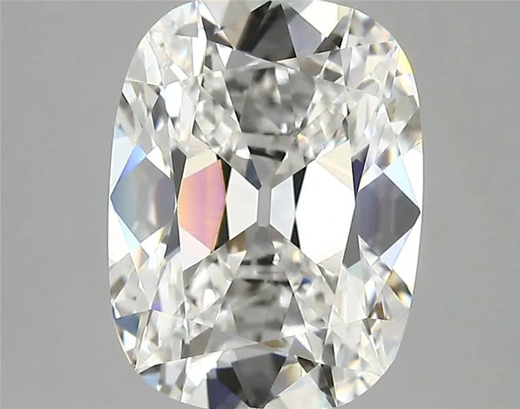 3.72ct Cushion modified Lab Grown Diamond (Colour E, Clarity VVS2, IGI Certified)