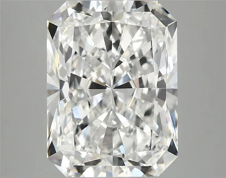 3.75ct Radiant Lab Grown Diamond (Colour F, Clarity VVS2, IGI Certified)