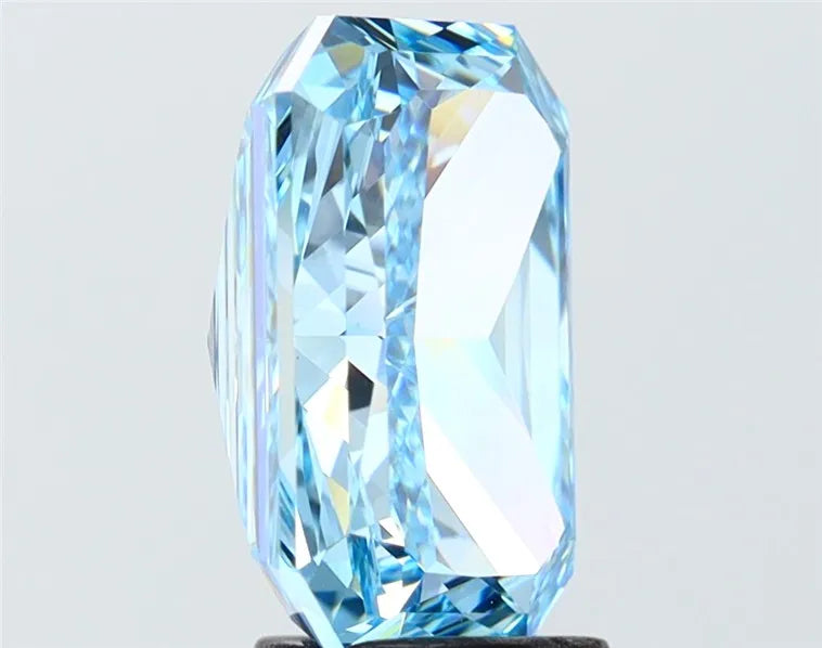 3.78ct Radiant Lab Grown Diamond (Colour Fancy Vivid Blue, Clarity VS1, IGI Certified)