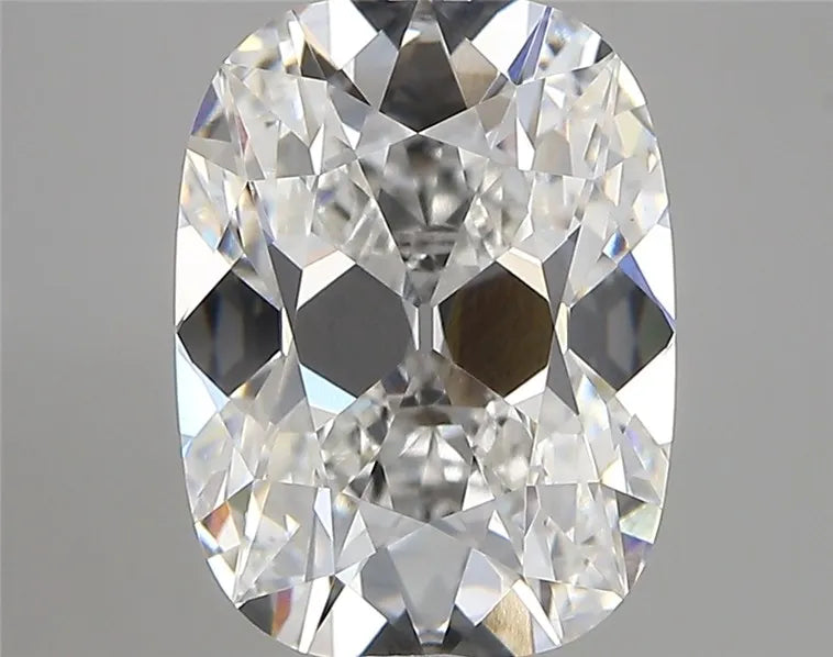 3.81ct Cushion modified Lab Grown Diamond (Colour E, Clarity VVS2, IGI Certified)