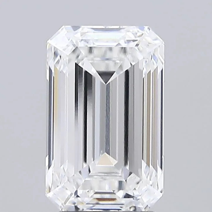 3.87ct Emerald Lab Grown Diamond (Colour E, Clarity VVS2, IGI Certified)