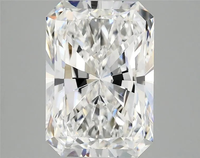 3.88ct Radiant Lab Grown Diamond (Colour D, Clarity VS1, IGI Certified)
