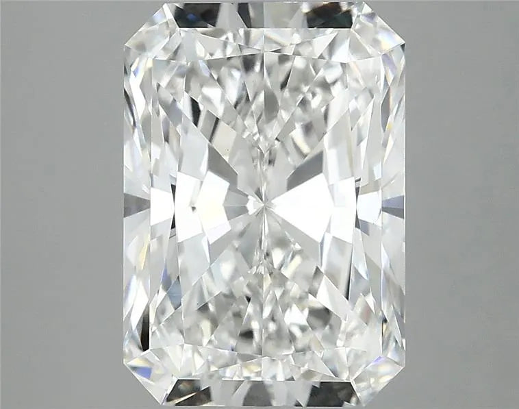 3.90ct Radiant Lab Grown Diamond (Colour F, Clarity VVS2, IGI Certified)