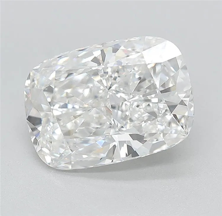 3.92ct Cushion modified Lab Grown Diamond (Colour E, Clarity VVS2, Cut EX, IGI Certified)
