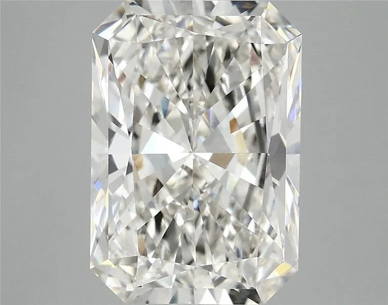 3.93ct Radiant Lab Grown Diamond (Colour G, Clarity VVS2, IGI Certified)