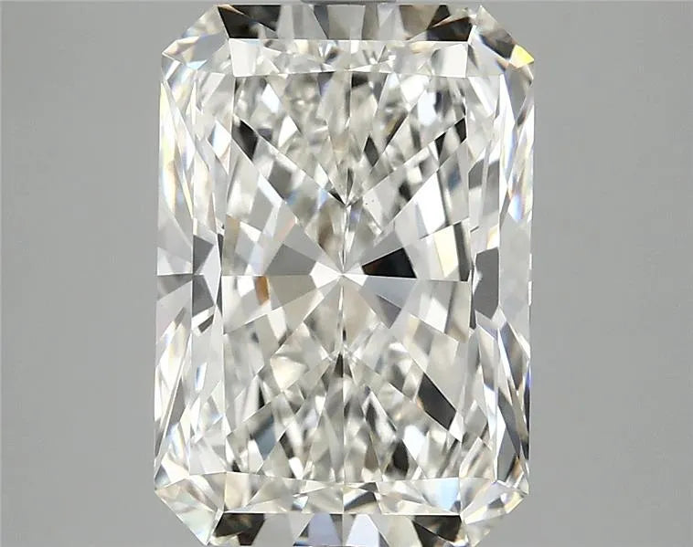 3.94ct Radiant Lab Grown Diamond (Colour G, Clarity VVS2, IGI Certified)