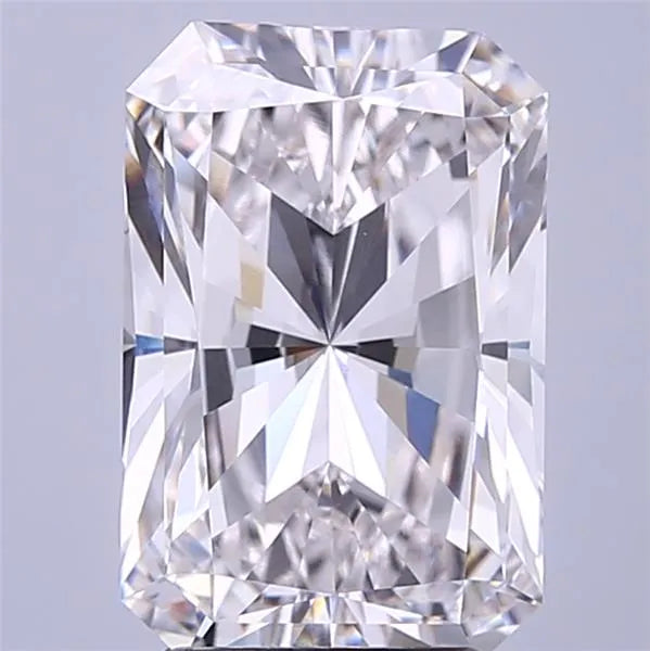 3.99ct Radiant Lab Grown Diamond (Colour E, Clarity VVS1, IGI Certified)