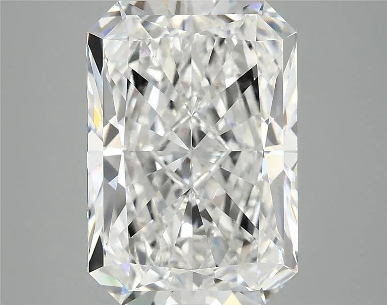5.07ct Radiant Lab Grown Diamond (Colour E, Clarity VVS2, IGI Certified)