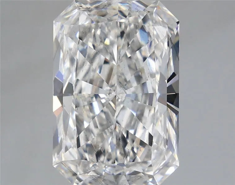 3.71ct Radiant Lab Grown Diamond (Colour F, Clarity SI1, IGI Certified)