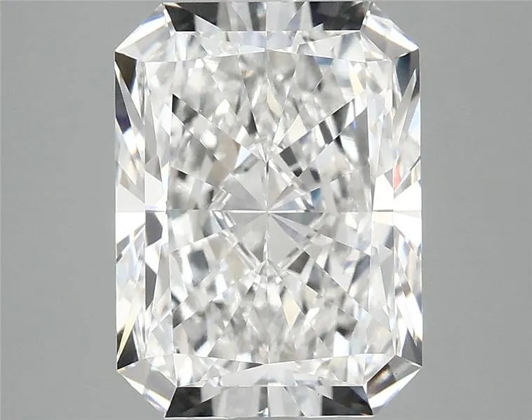4.00ct Radiant Lab Grown Diamond (Colour E, Clarity VS1, IGI Certified)