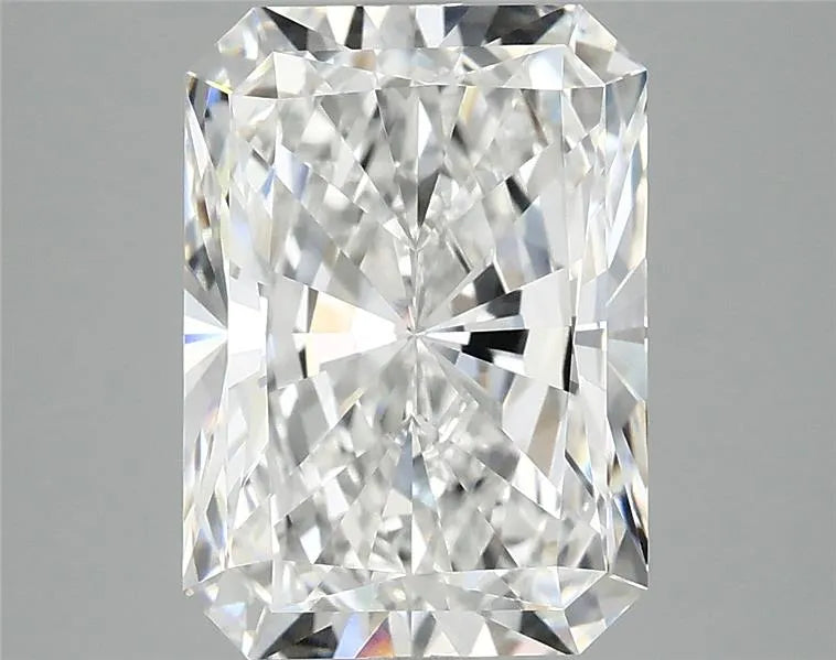 4.00ct Radiant Lab Grown Diamond (Colour E, Clarity VVS2, IGI Certified)