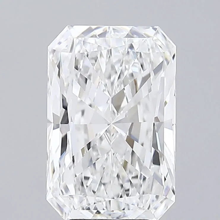4.00ct Radiant Lab Grown Diamond (Colour E, Clarity VVS2, IGI Certified)