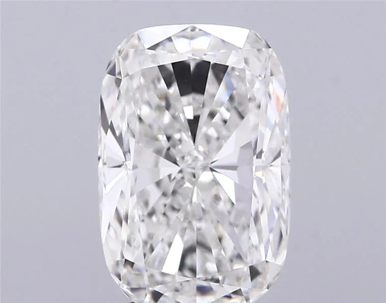 4.01ct Cushion modified Lab Grown Diamond (Colour G, Clarity VVS2, IGI Certified)