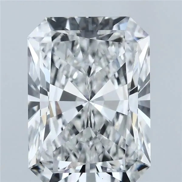 4.01ct Radiant Lab Grown Diamond (Colour E, Clarity VVS2, IGI Certified)
