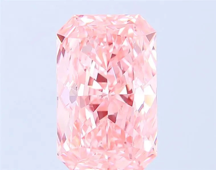 4.01ct Radiant Lab Grown Diamond (Colour Fancy Vivid Pink, Clarity VVS2, IGI Certified)
