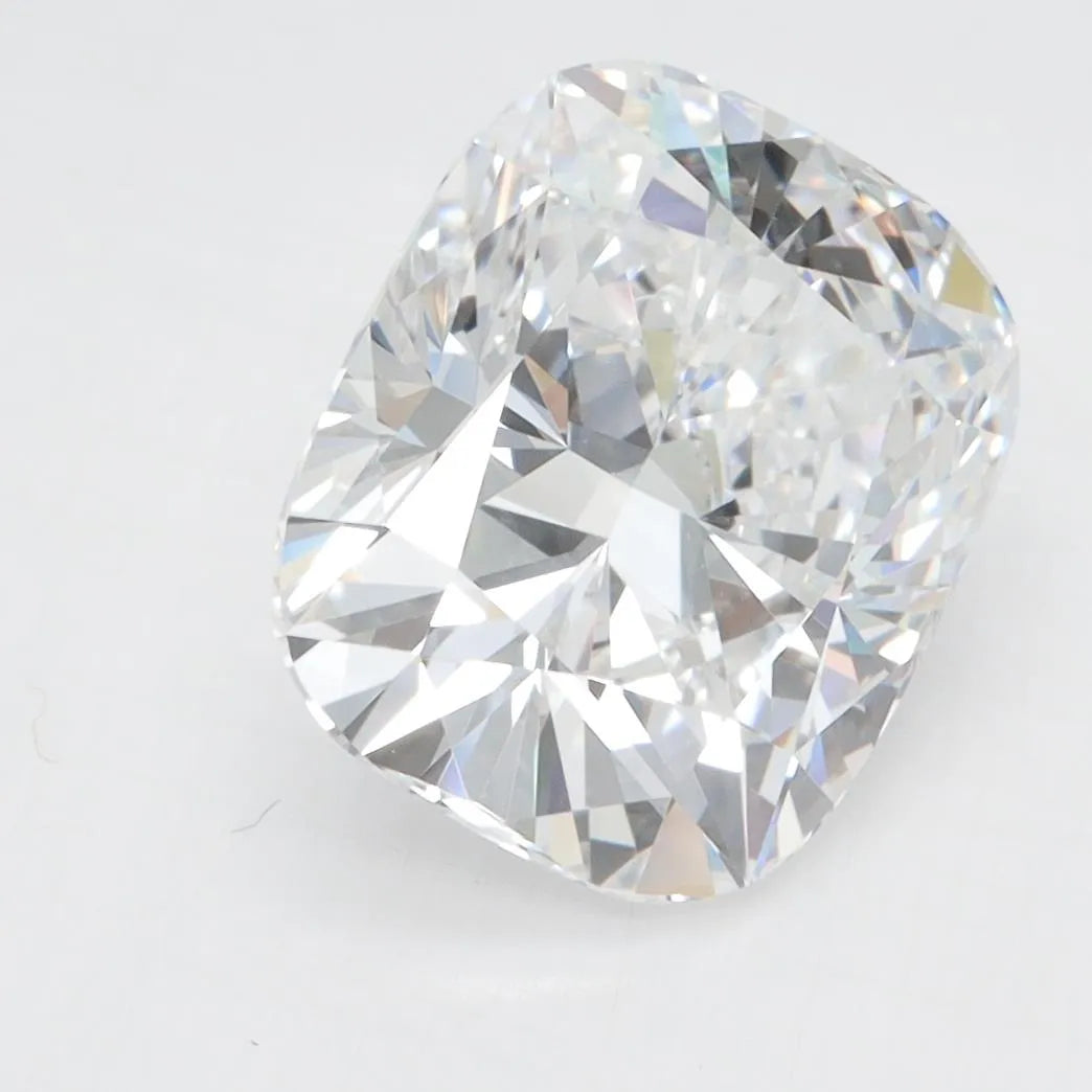 4.02ct Cushion modified Lab Grown Diamond (Colour D, Clarity VVS1, IGI Certified)