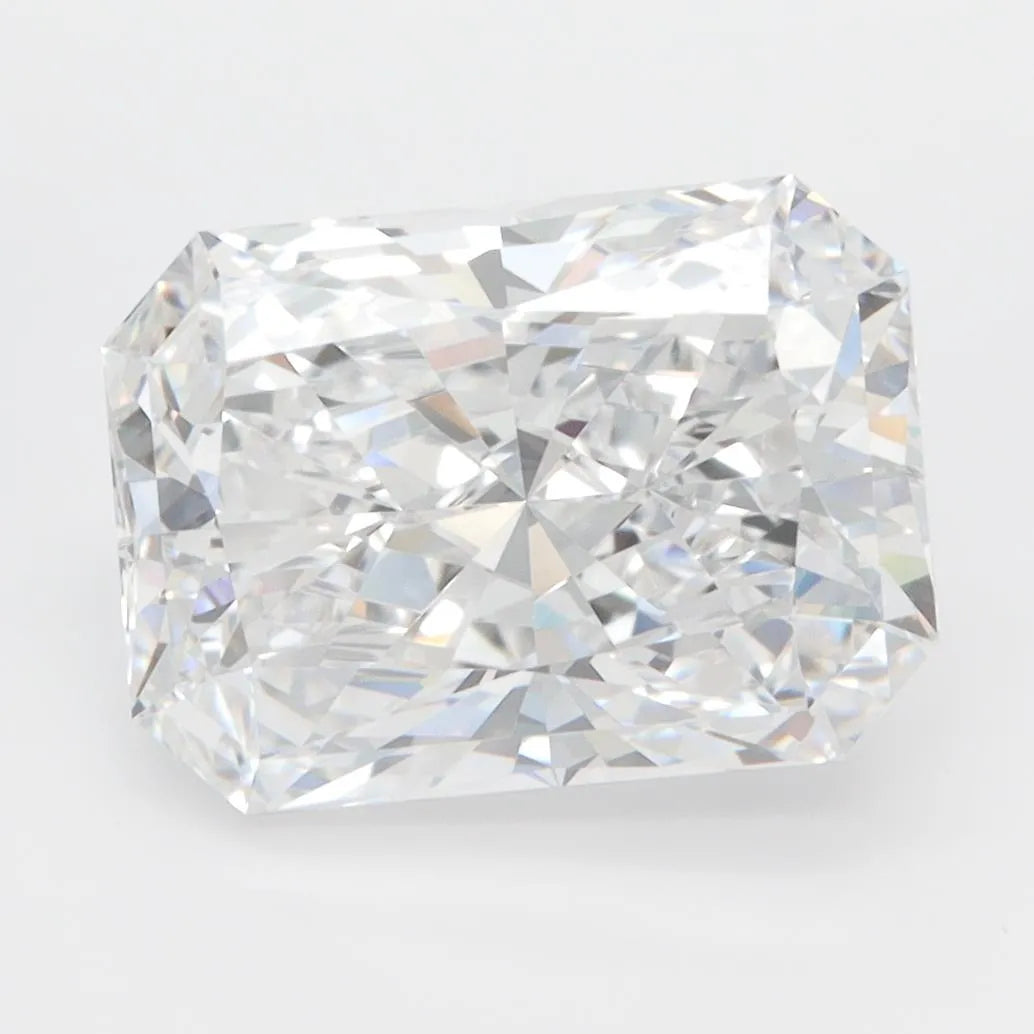 4.02ct Radiant Lab Grown Diamond (Colour D, Clarity VVS2, IGI Certified)