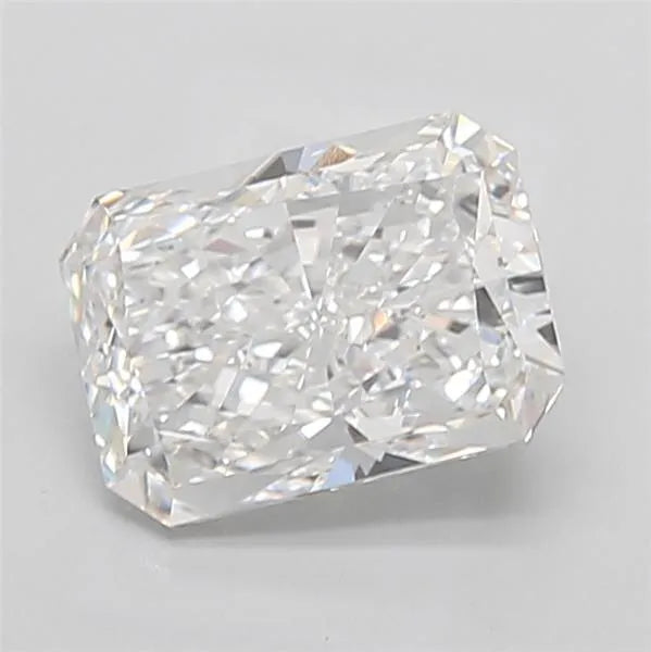 4.02ct Radiant Lab Grown Diamond (Colour E, Clarity VVS1, IGI Certified)
