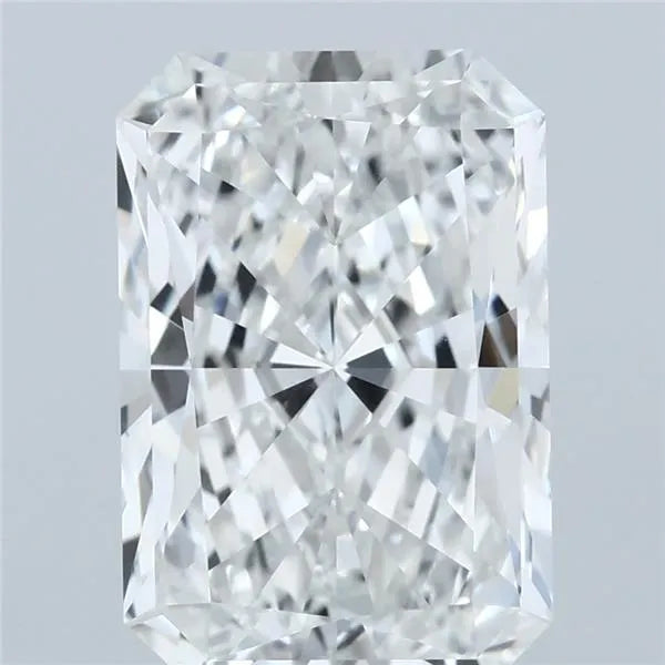 4.02ct Radiant Lab Grown Diamond (Colour F, Clarity VVS2, IGI Certified)