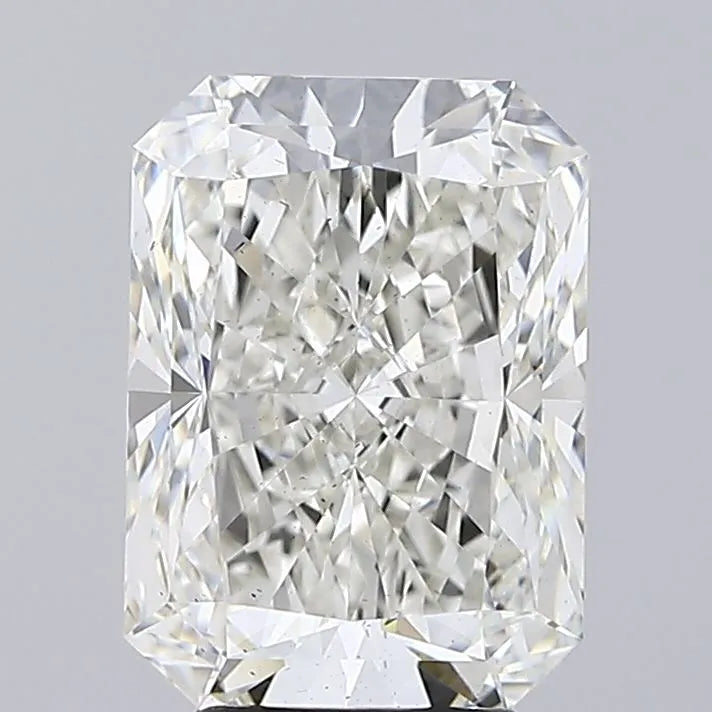 4.02ct Radiant Lab Grown Diamond (Colour G, Clarity VS2, IGI Certified)