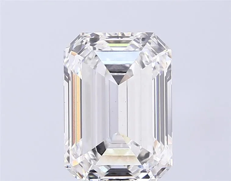 4.03ct Emerald Lab Grown Diamond (Colour G, Clarity VS1, IGI Certified)