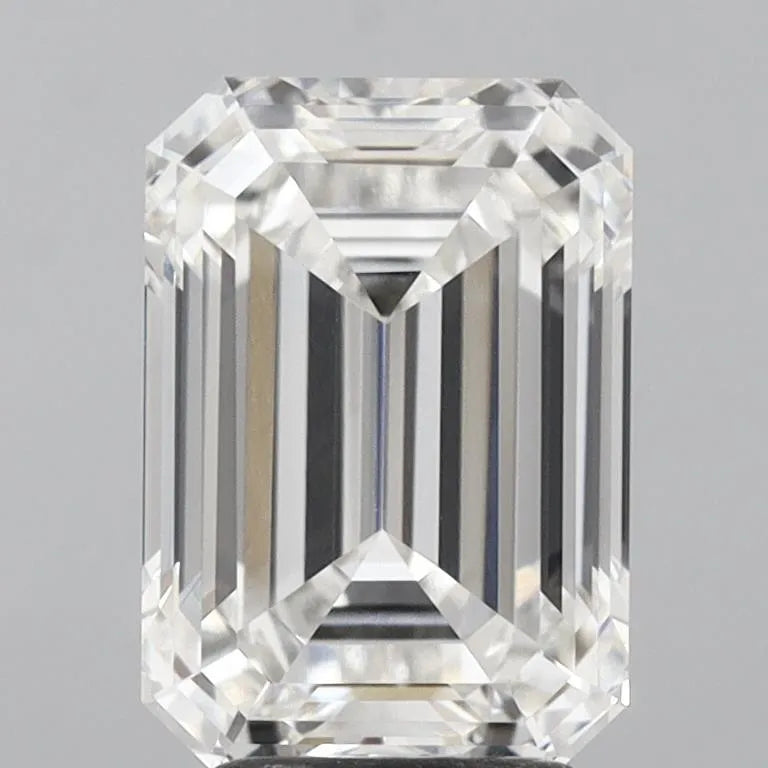4.03ct Emerald Lab Grown Diamond (Colour G, Clarity VVS2, IGI Certified)