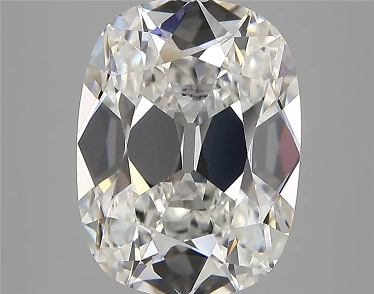 4.04ct Cushion modified Lab Grown Diamond (Colour E, Clarity VVS1, IGI Certified)