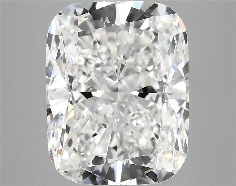 4.04ct Cushion modified Lab Grown Diamond (Colour E, Clarity VVS2, IGI Certified)