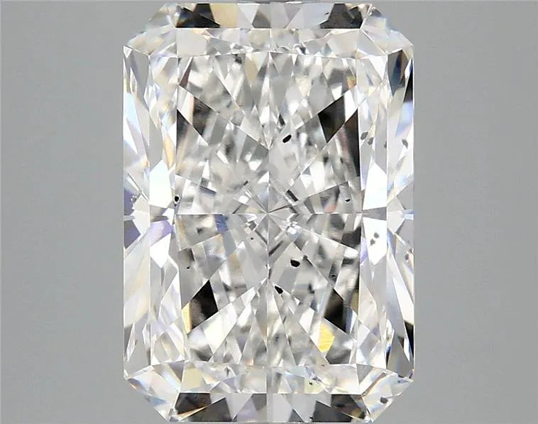 4.04ct Radiant Lab Grown Diamond (Colour E, Clarity SI1, IGI Certified)