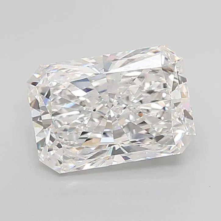 4.04ct Radiant Lab Grown Diamond (Colour E, Clarity VVS2, IGI Certified)