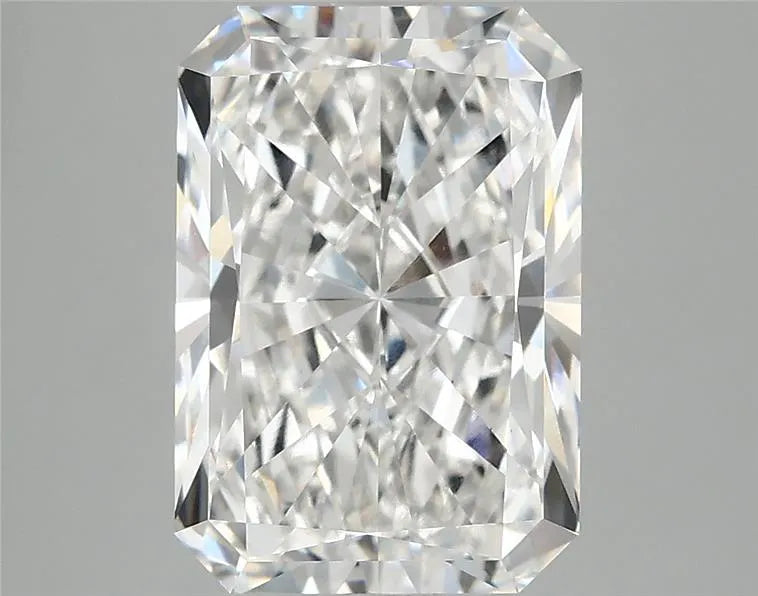 4.04ct Radiant Lab Grown Diamond (Colour H, Clarity VS2, IGI Certified)