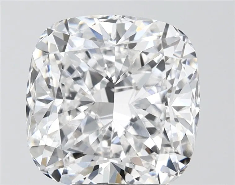 4.05ct Cushion modified Lab Grown Diamond (Colour D, Clarity VVS2, IGI Certified)