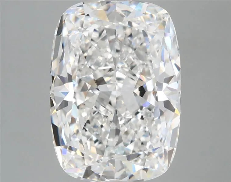 4.05ct Cushion modified Lab Grown Diamond (Colour E, Clarity VVS1, IGI Certified)