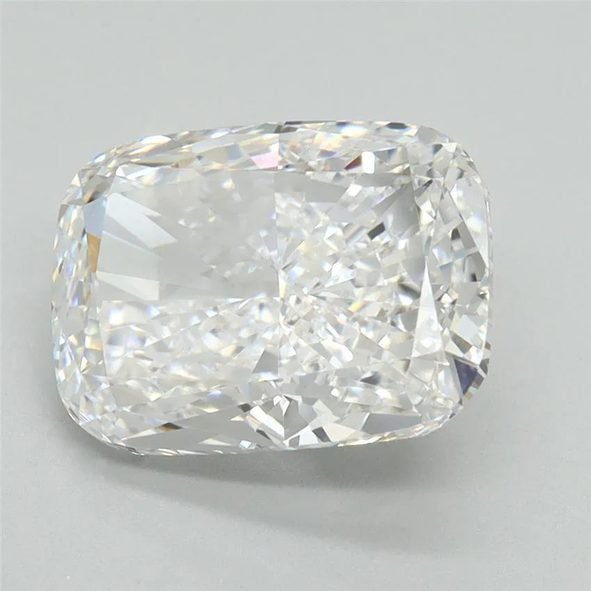 4.06ct Cushion modified Lab Grown Diamond (Colour D, Clarity VVS2, IGI Certified)