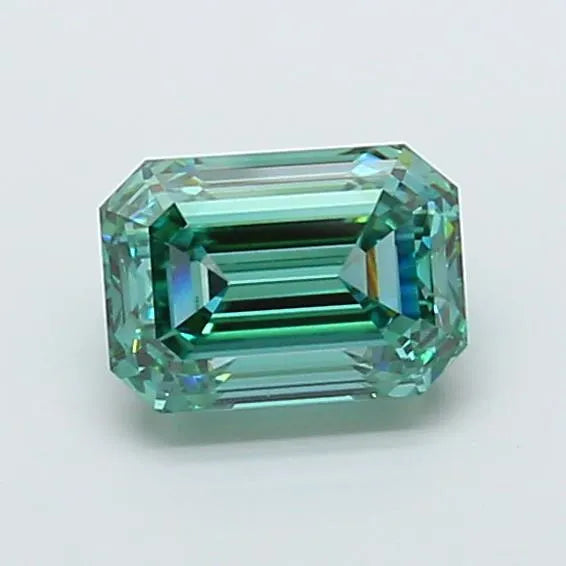 4.06ct Emerald Lab Grown Diamond (Colour Fancy Vivid Green, Clarity VVS2, IGI Certified)