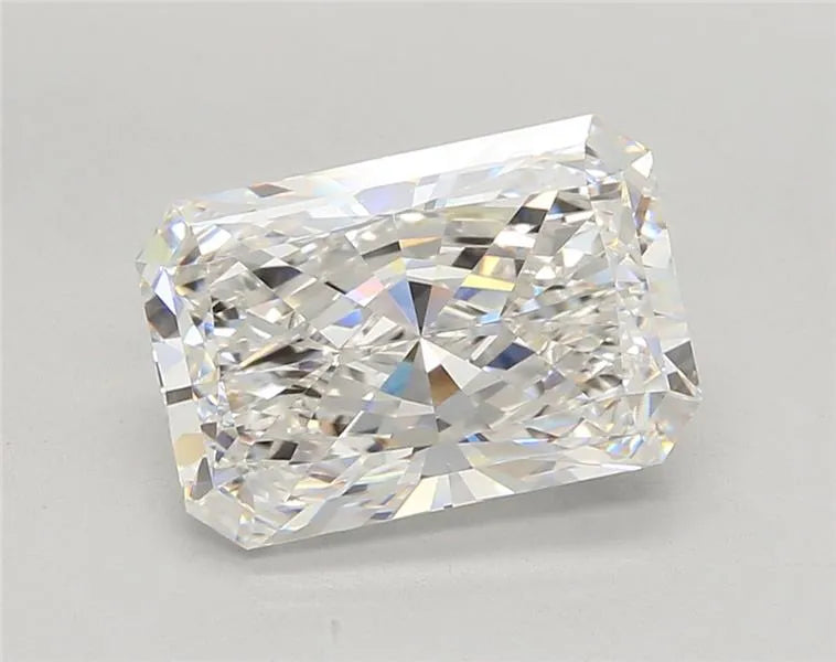 4.06ct Radiant Lab Grown Diamond (Colour E, Clarity VS1, IGI Certified)