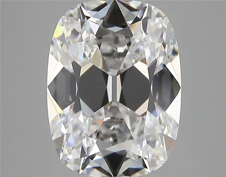 4.07ct Cushion modified Lab Grown Diamond (Colour E, Clarity VVS2, IGI Certified)
