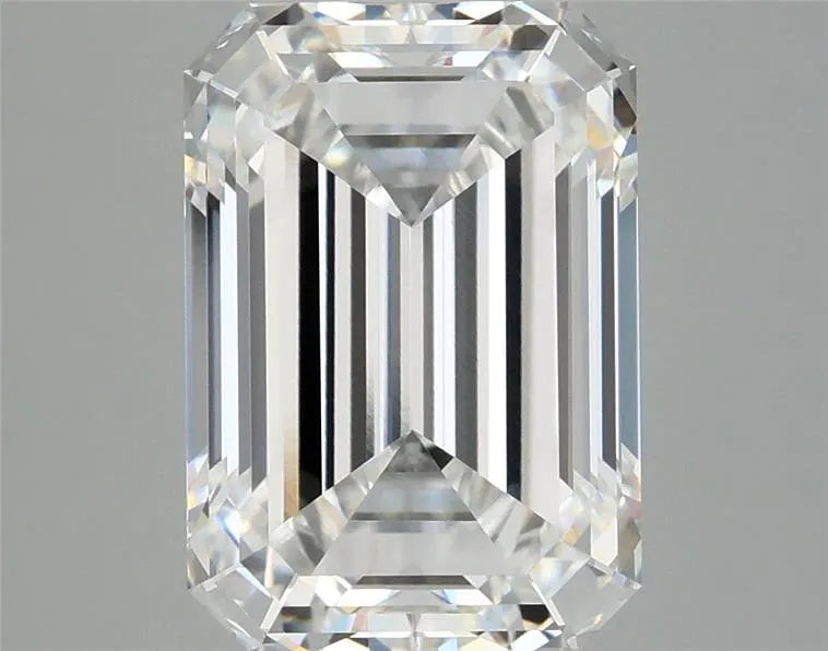 4.07ct Emerald Lab Grown Diamond (Colour E, Clarity VVS1, IGI Certified)