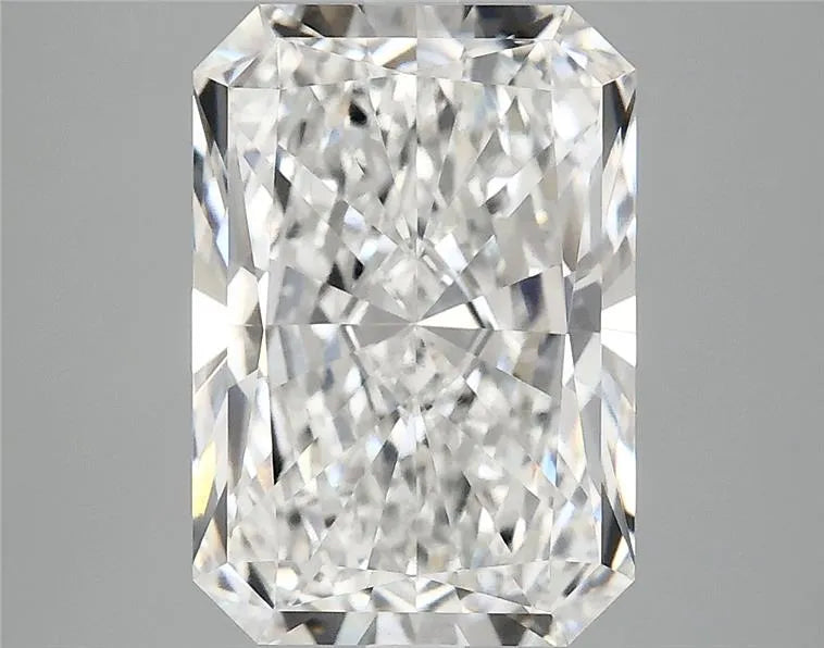 4.07ct Radiant Lab Grown Diamond (Colour E, Clarity VS1, IGI Certified)