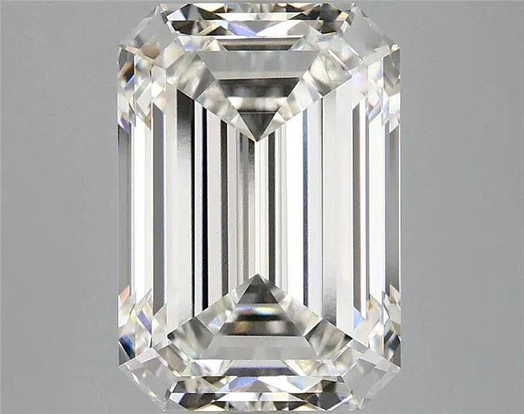 4.10ct Emerald Lab Grown Diamond (Colour F, Clarity VVS2, IGI Certified)