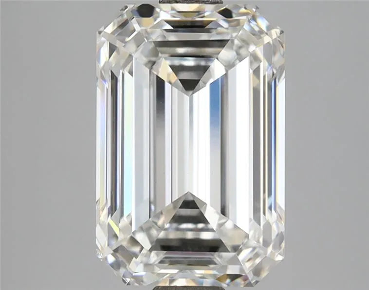 4.10ct Emerald Lab Grown Diamond (Colour F, Clarity VVS2, IGI Certified)