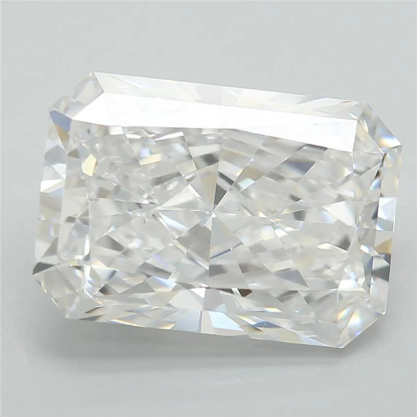 4.10ct Radiant Lab Grown Diamond (Colour D, Clarity VVS2, Cut GD, GIA Certified)