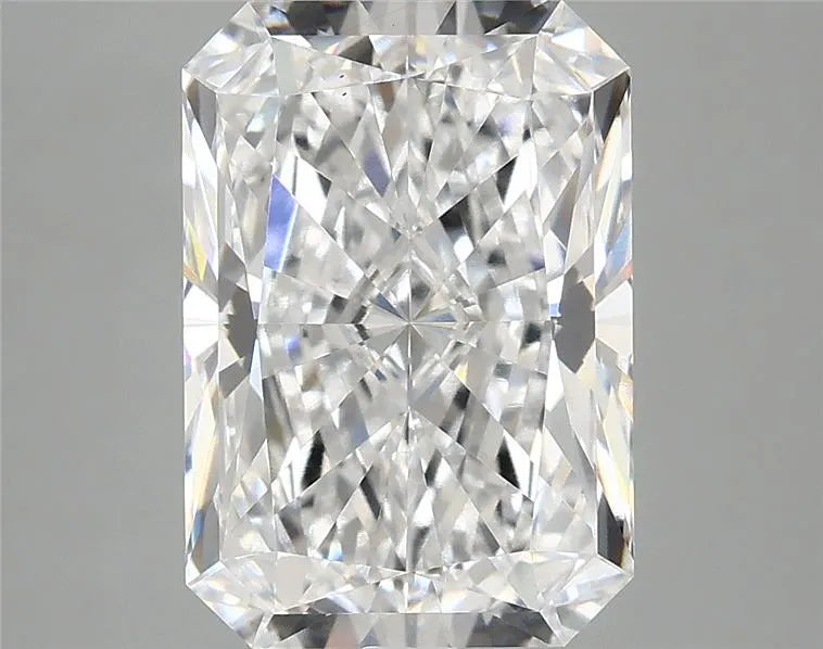 4.10ct Radiant Lab Grown Diamond (Colour E, Clarity VS1, IGI Certified)
