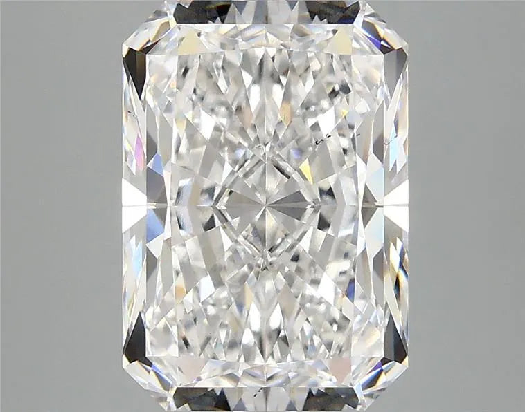 4.10ct Radiant Lab Grown Diamond (Colour E, Clarity VS2, IGI Certified)