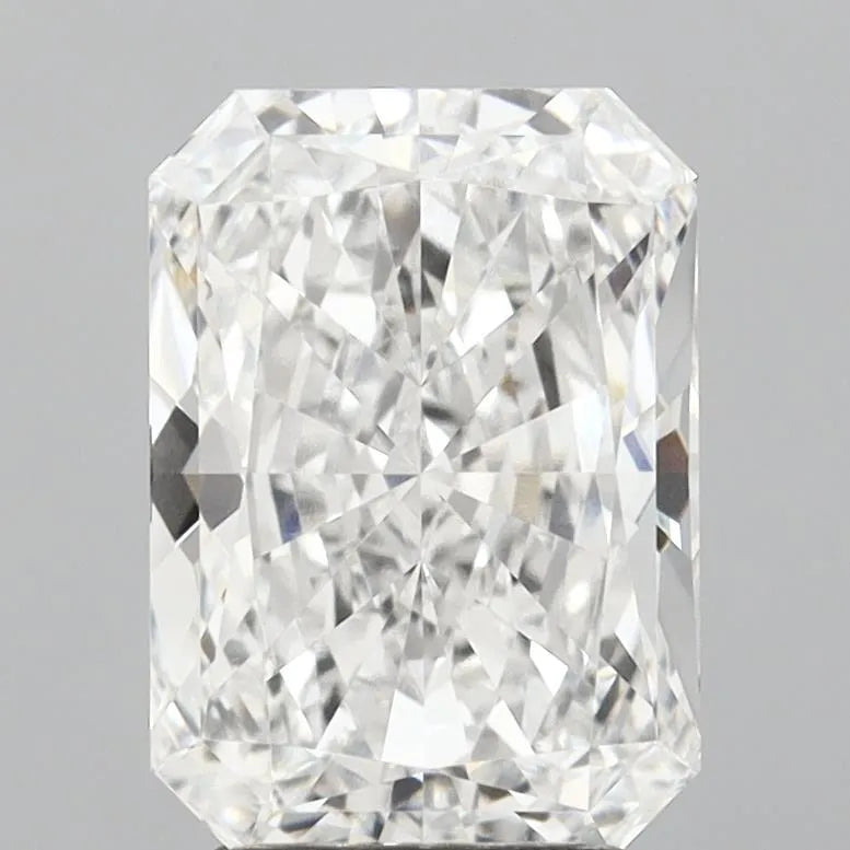 4.10ct Radiant Lab Grown Diamond (Colour E, Clarity VVS2, IGI Certified)