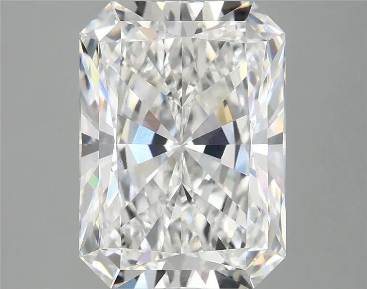 4.10ct Radiant Lab Grown Diamond (Colour E, Clarity VVS2, IGI Certified)