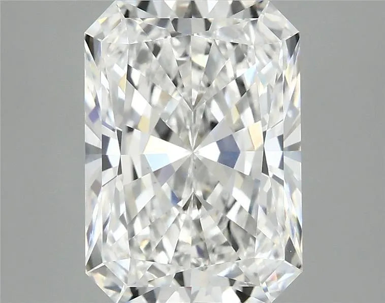 4.10ct Radiant Lab Grown Diamond (Colour E, Clarity VVS2, IGI Certified)