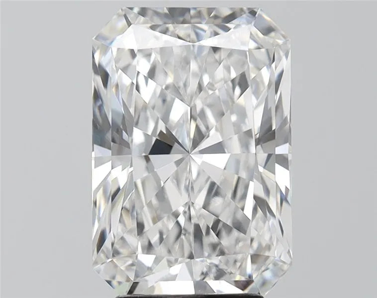 4.10ct Radiant Lab Grown Diamond (Colour E, Clarity VVS2, IGI Certified)